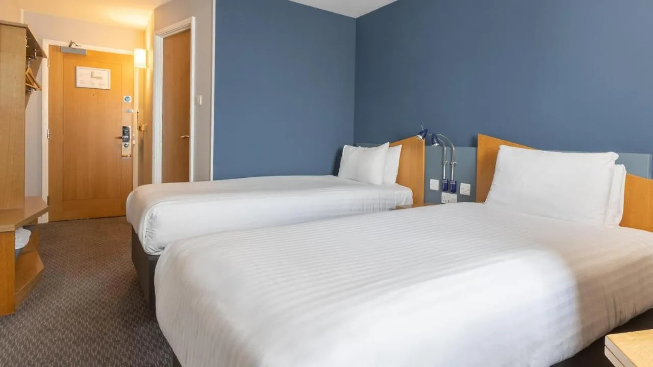 Holiday Inn Express Aberdeen City Centre By Ihg 3*,