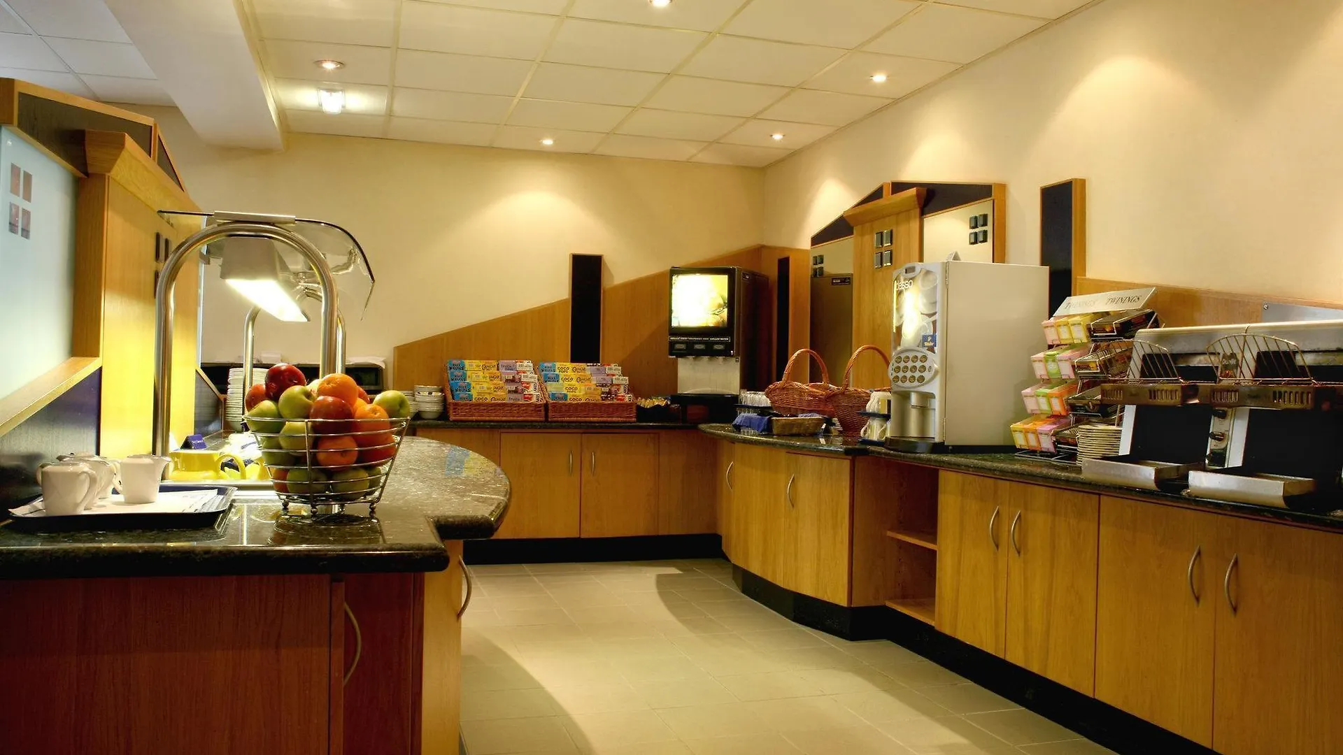 Holiday Inn Express Aberdeen City Centre By Ihg 3*,